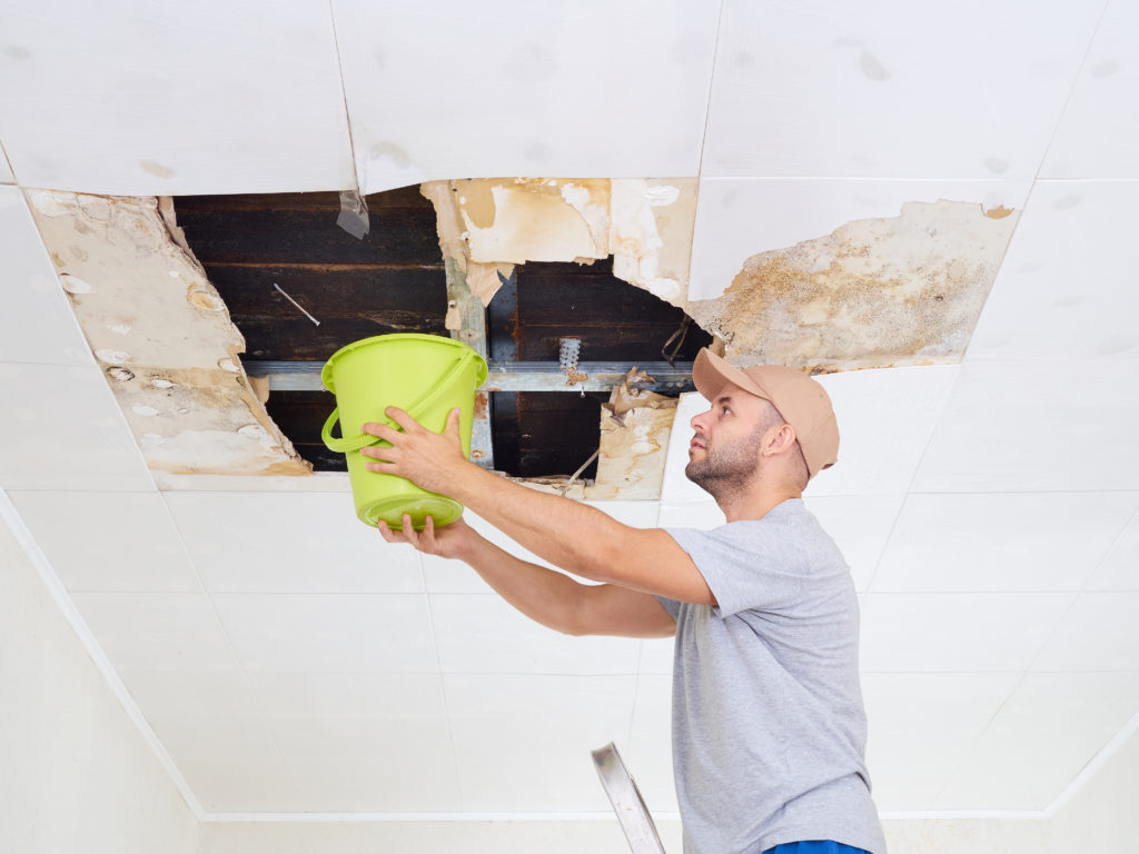 A Homeowner's Guide to Dealing with Intermittent Roof Leaks